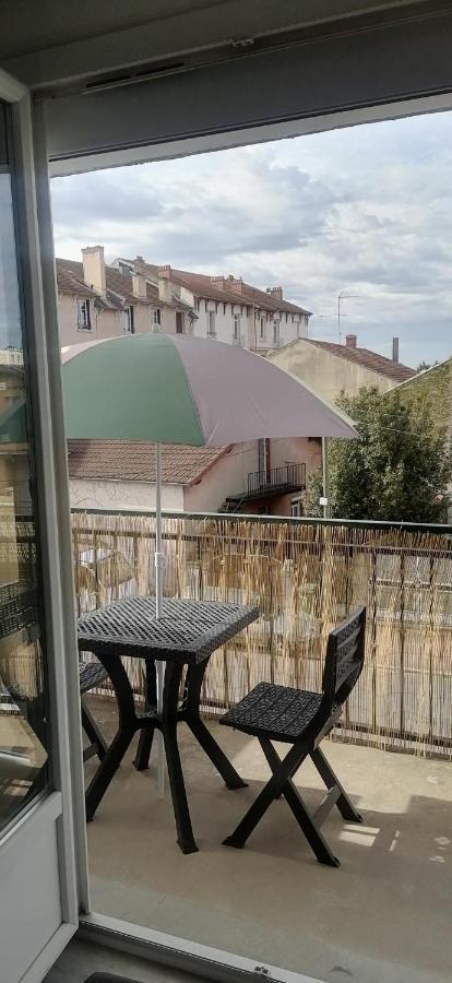 Appartement Avec Balcon Et Parking Prive Roanne Buitenkant foto